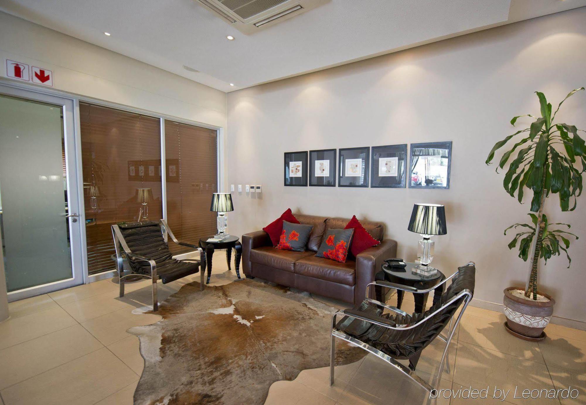 Protea Hotel By Marriott Windhoek Furstenhof Esterno foto